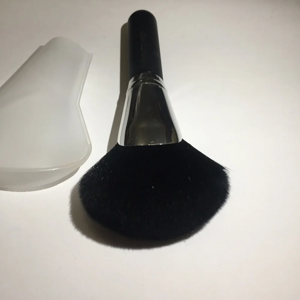 Mac brush 143SES